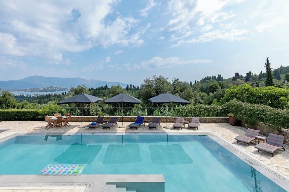 A large (90 m²) sparkling pool necessary for every summer holiday