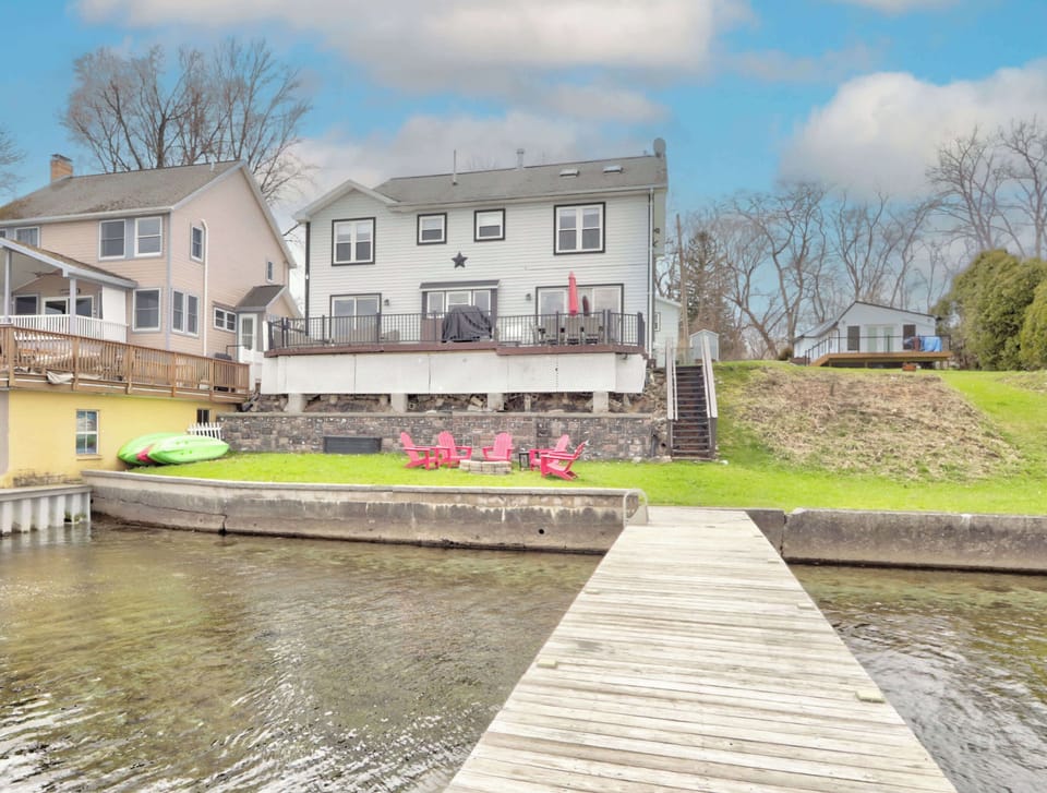 Lawn chairs and lake breezes with room to spread out