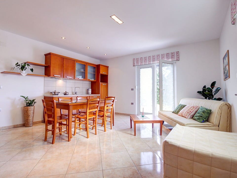 Property, Room, Building, Furniture, Interior Design, House, Floor, Real Estate, Ceiling, Home