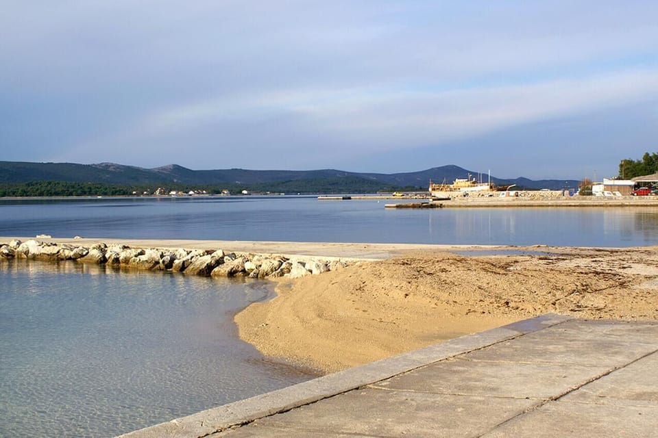 Nearby beaches