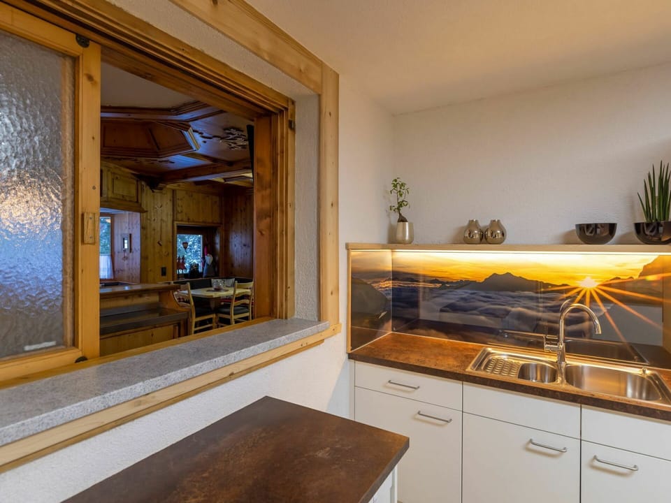 Property, Cabinetry, Furniture, Plant, Wood, Lighting, Interior Design, Architecture, Building, Flooring