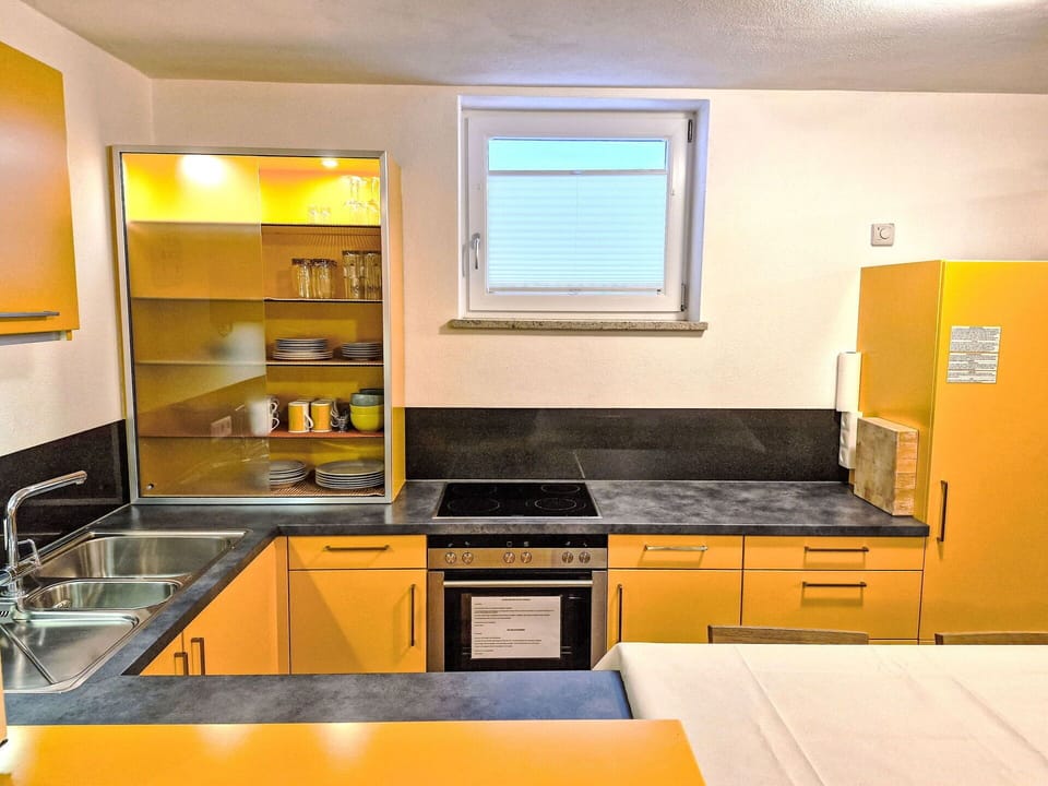 Furniture, Chair, Table, Apartment, Outdoor Furniture, Balcony, Kitchen & Dining Room Table, Condominium, Shade, Patio