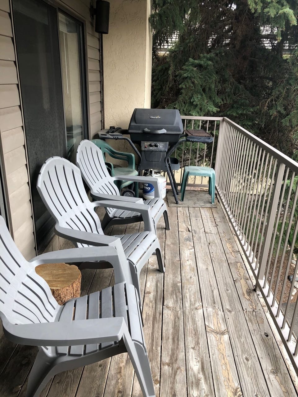 Private deck off living/dining room allows guests to enjoy the beautiful area.
