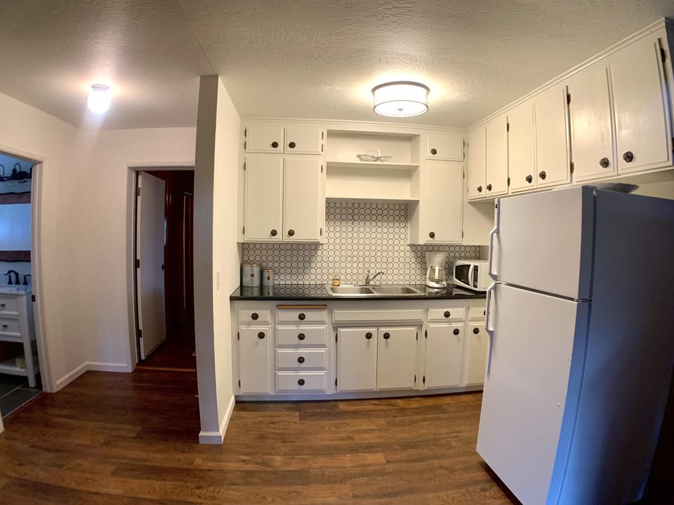  Back Kitchenette 