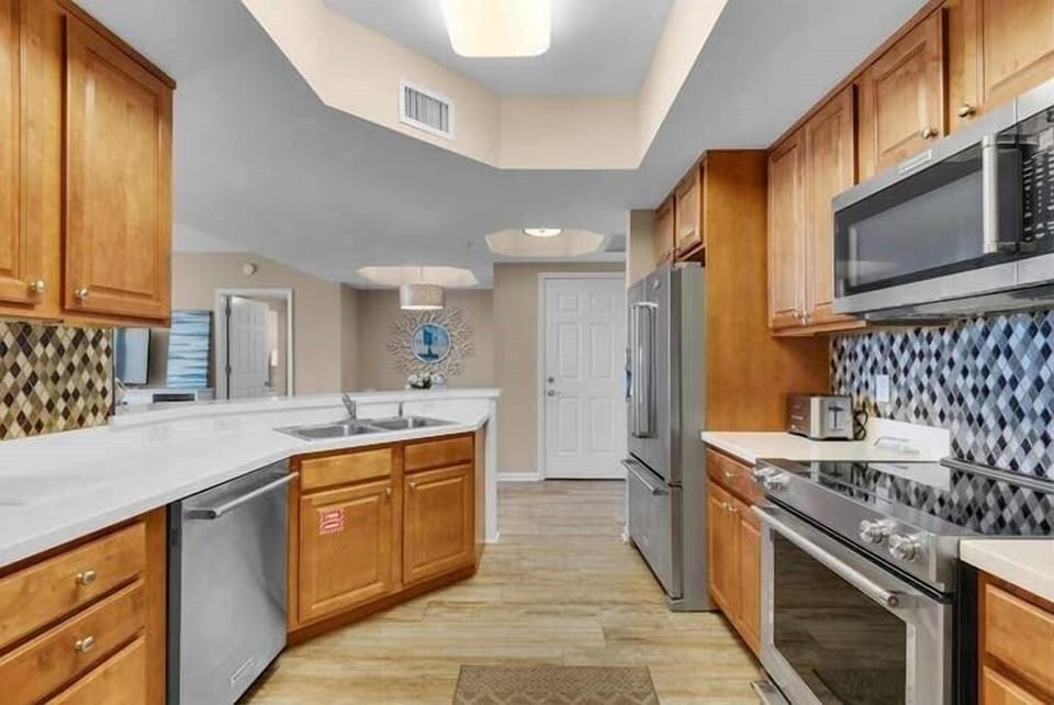 Fully stocked Kitchen 