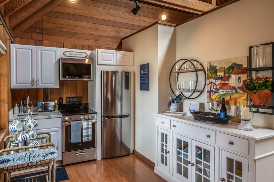 Equipped Kitchenette (No Dishwasher)