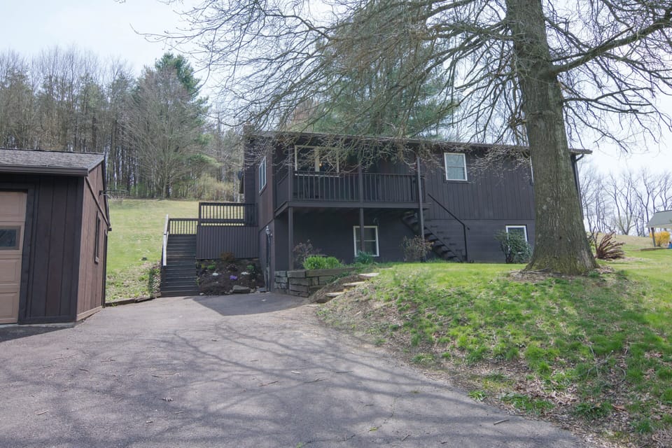 Space between house and garage to park close to basement entrance