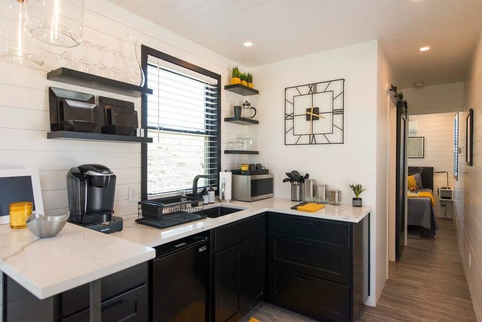 White Quartz Countertops