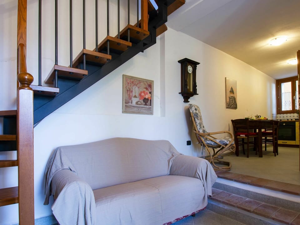 Furniture, Picture Frame, Property, Couch, Azure, Wood, Building, Interior Design, Comfort, Architecture