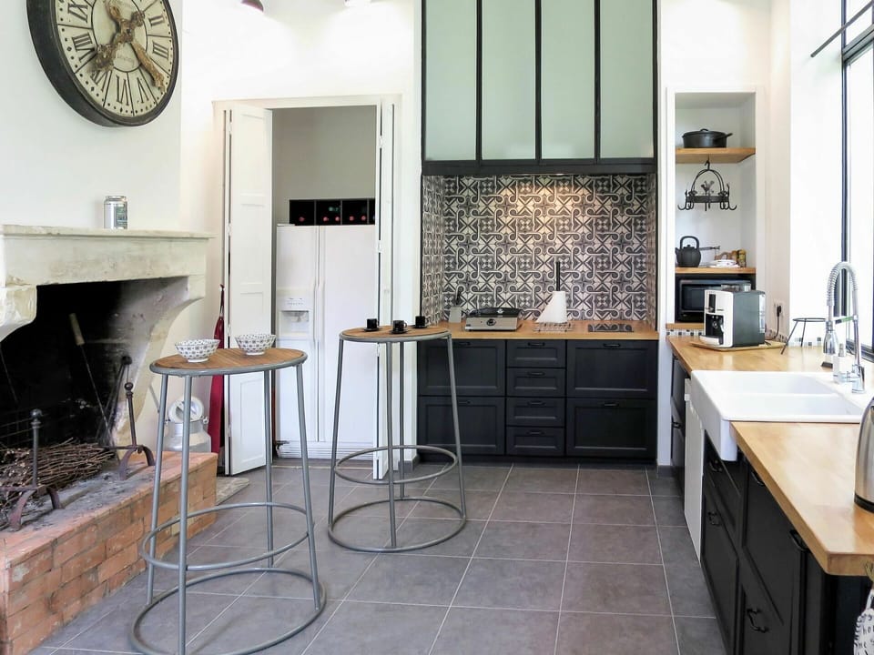 Cabinetry, Countertop, Property, Table, Furniture, Kitchen Stove, Wood, Kitchen, Interior Design, Lighting