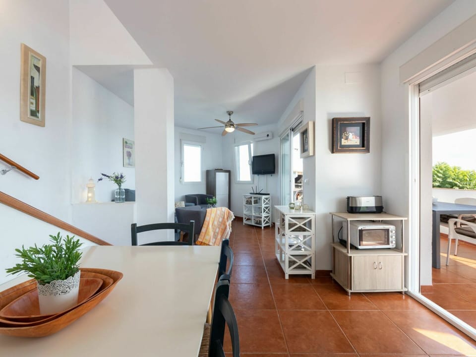Plant, Picture Frame, Furniture, Table, Property, Houseplant, Cabinetry, Wood, Interior Design, Chair