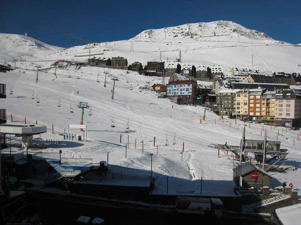 Snow and ski sports
