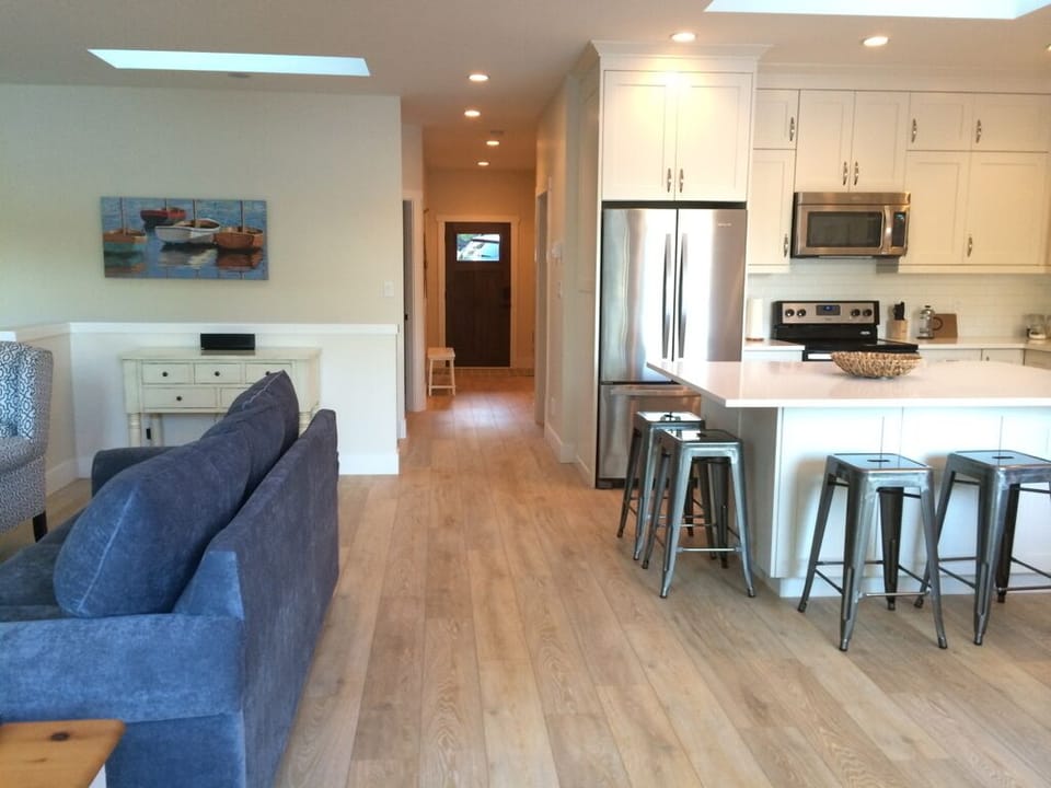 Hallway to front door