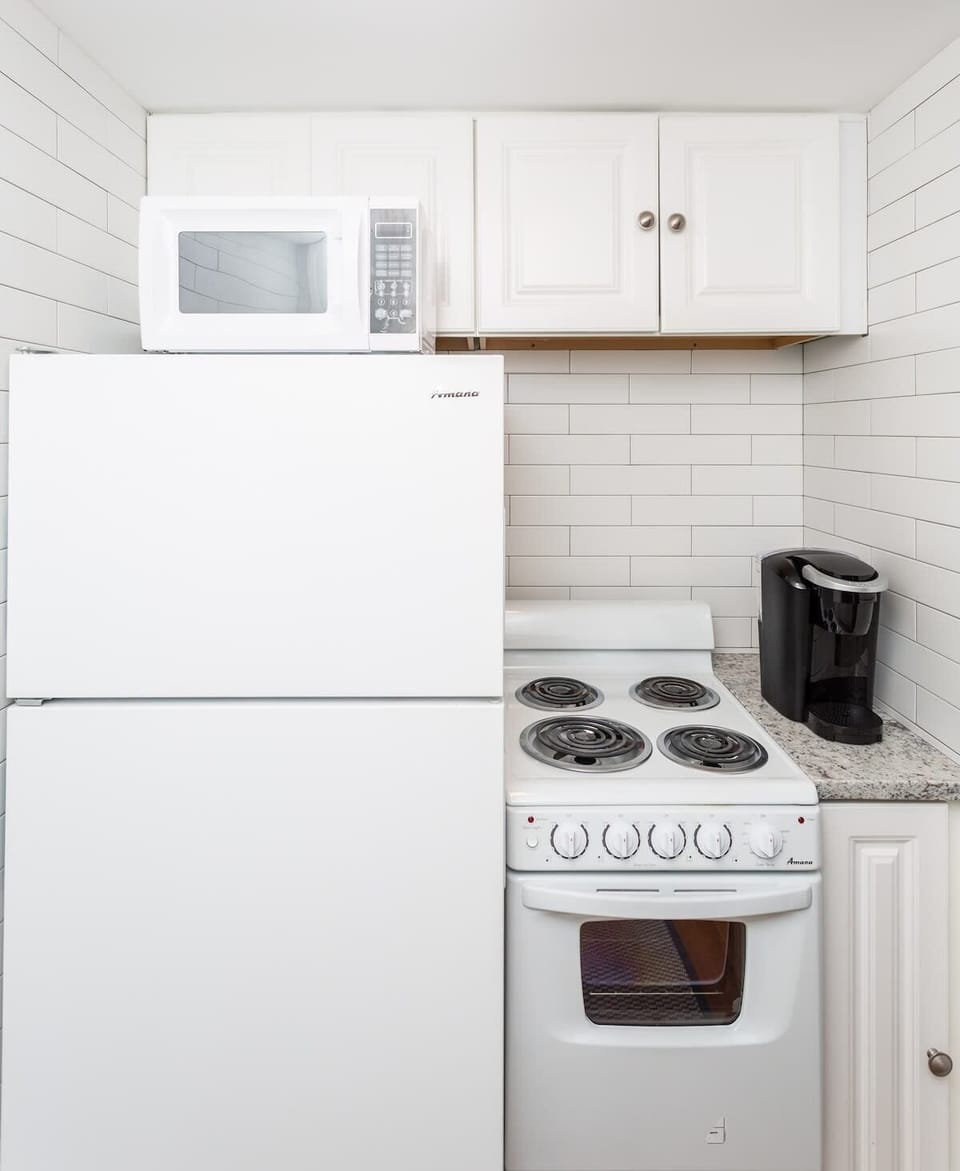 Plenty Of Appliances!