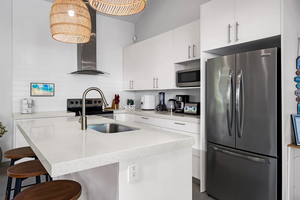 Kitchen and Island 2