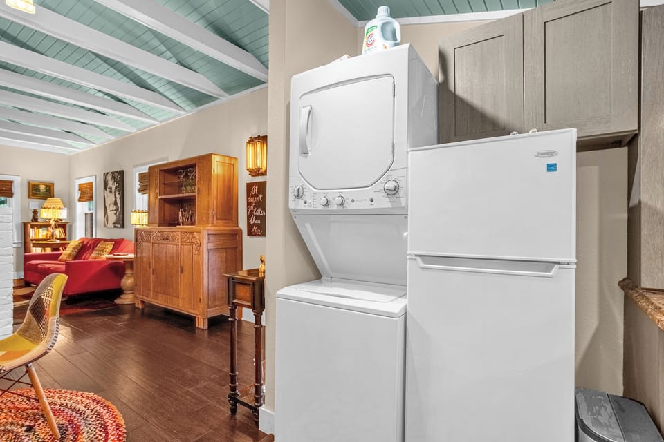 Washer/dryer and refrigerator.  Snacks and light breakfast.