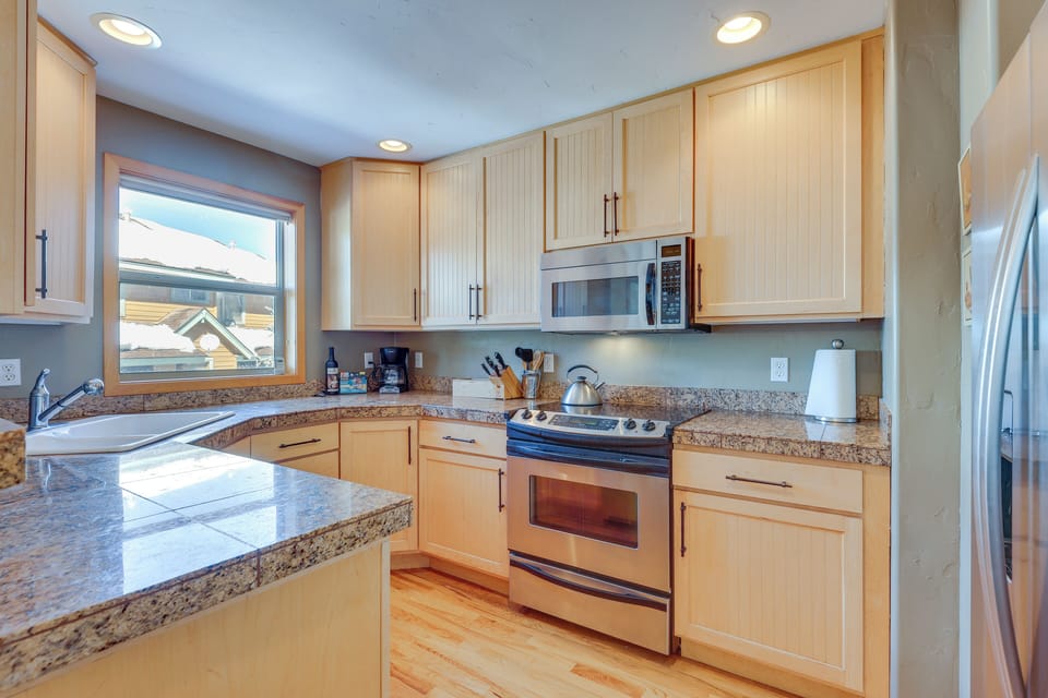 Kitchen | Blender | Coffee Maker | Cooking Basics | Toaster | Spices