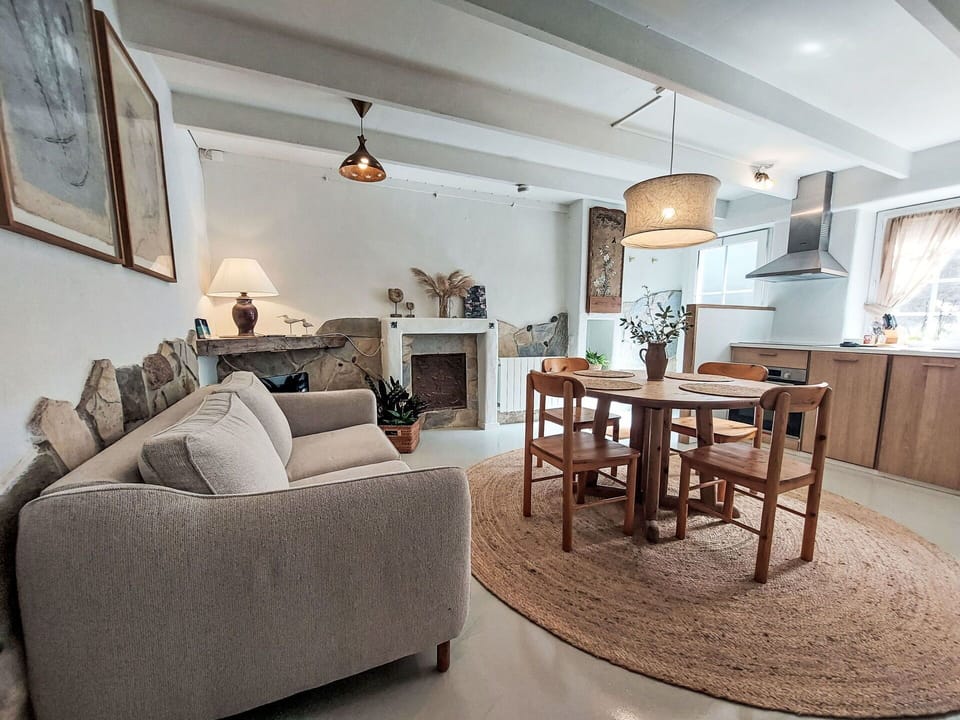 Furniture, Interior Design, Flooring, Wall, Wood, Floor, Ceiling, Room, Couch, Table