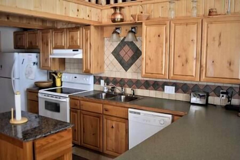 Kitchen (3)