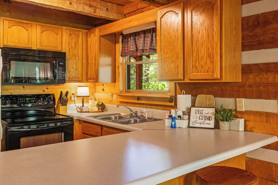 Fully Stocked Kitchen