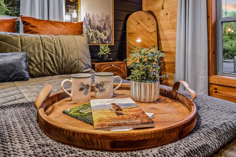 Room service touches for a comfortable stay at A Creekside on the Bluff.