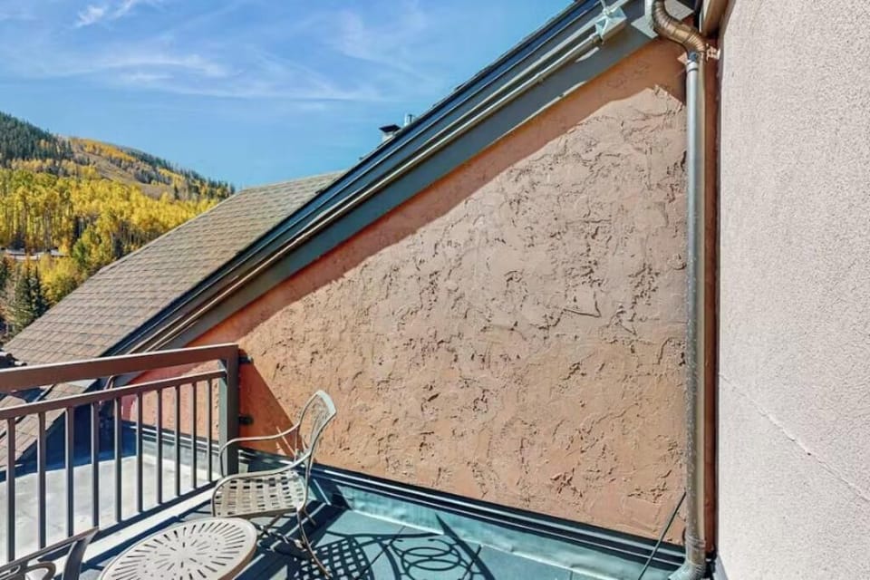Balcony - views vary