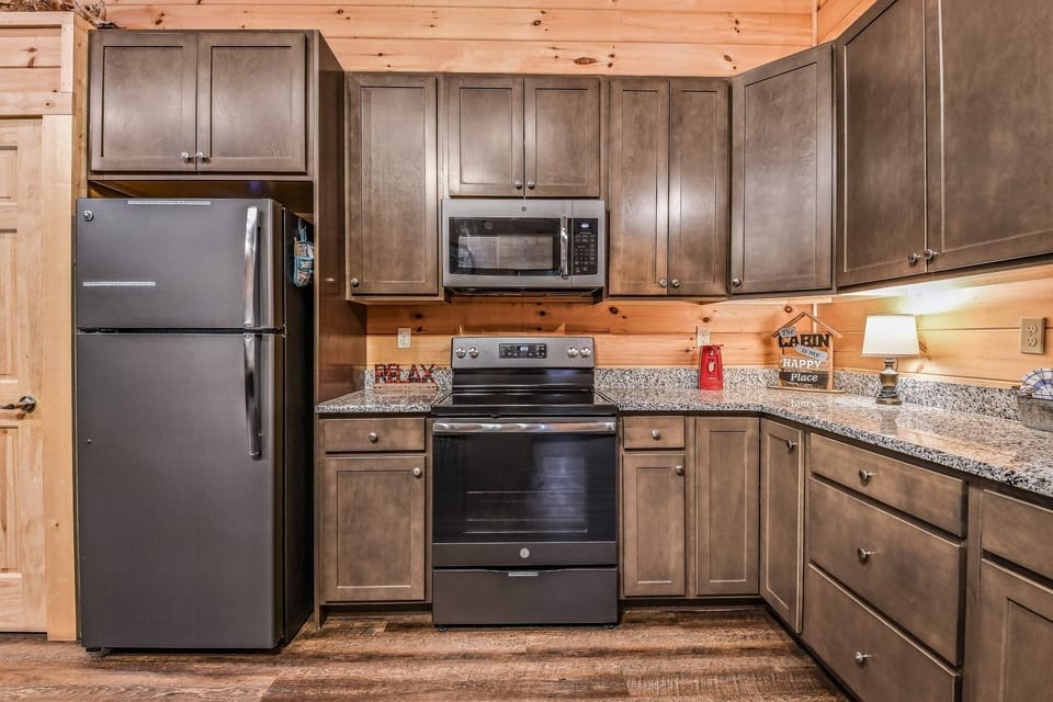 Indoors, Appliance, Refrigerator, Microwave, Oven