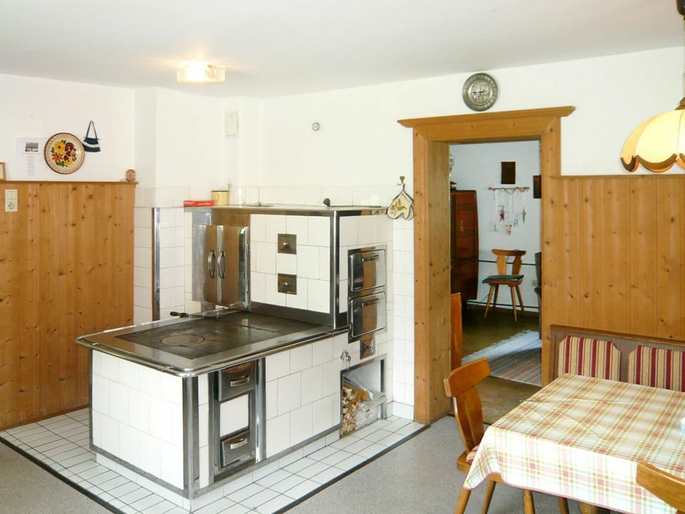Room, Property, Furniture, House, Building, Interior Design, Floor, Kitchen, Real Estate, Cabinetry