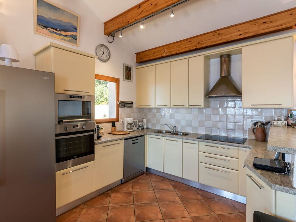 Cabinetry, Countertop, Property, Sink, Kitchen Sink, Kitchen Stove, Kitchen Appliance, Kitchen, Wood, Tap