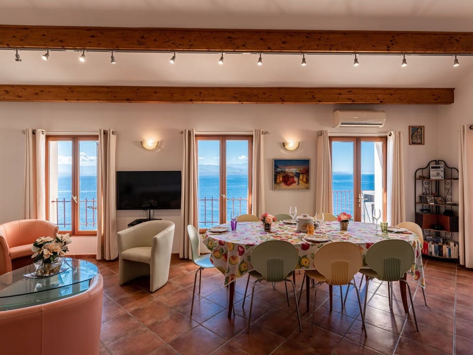Table, Furniture, Property, Window, Chair, Wood, Lighting, Interior Design, Floor, Flooring