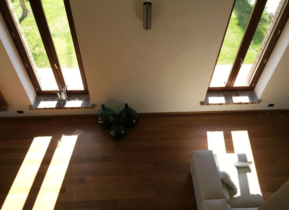 Floor, Hardwood, Daylighting, Property, Room, Wood Flooring, Wood, Interior Design, Flooring, Lighting