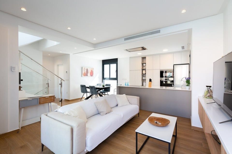 Cook your delicious meals at ease with the fully equipped kitchen.