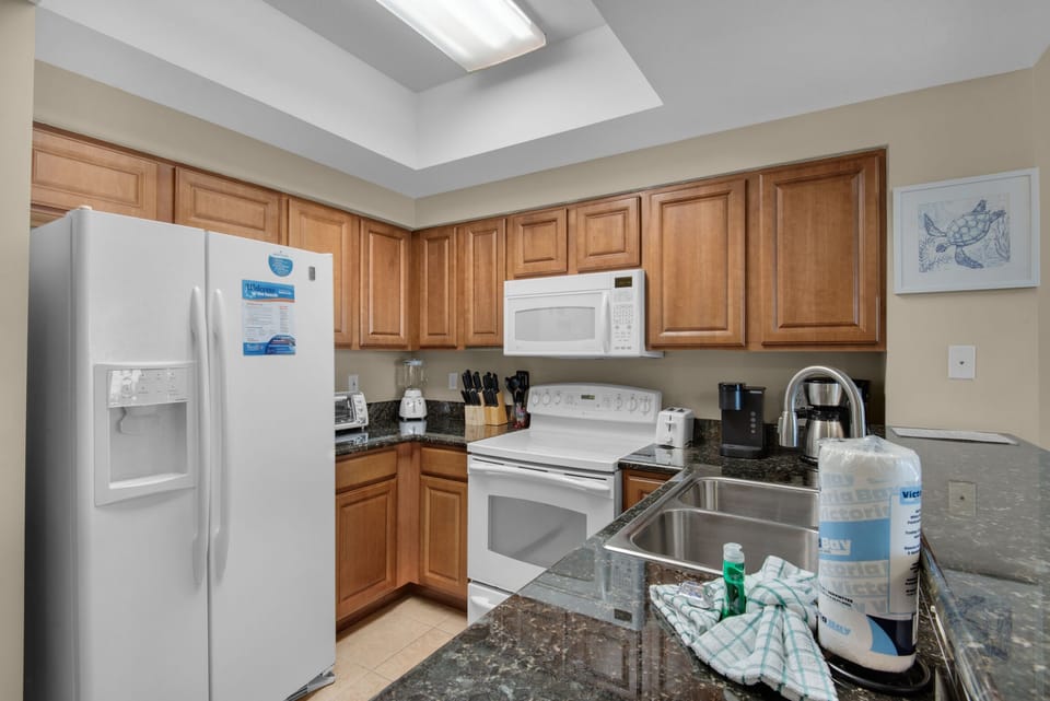 Kitchen has all your needs