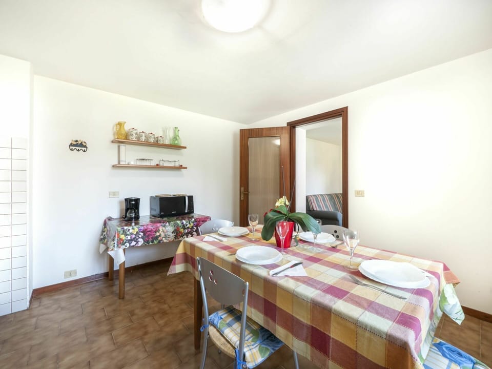 Table, Furniture, Property, Lighting, Interior Design, Wood, Floor, Flooring, Chair