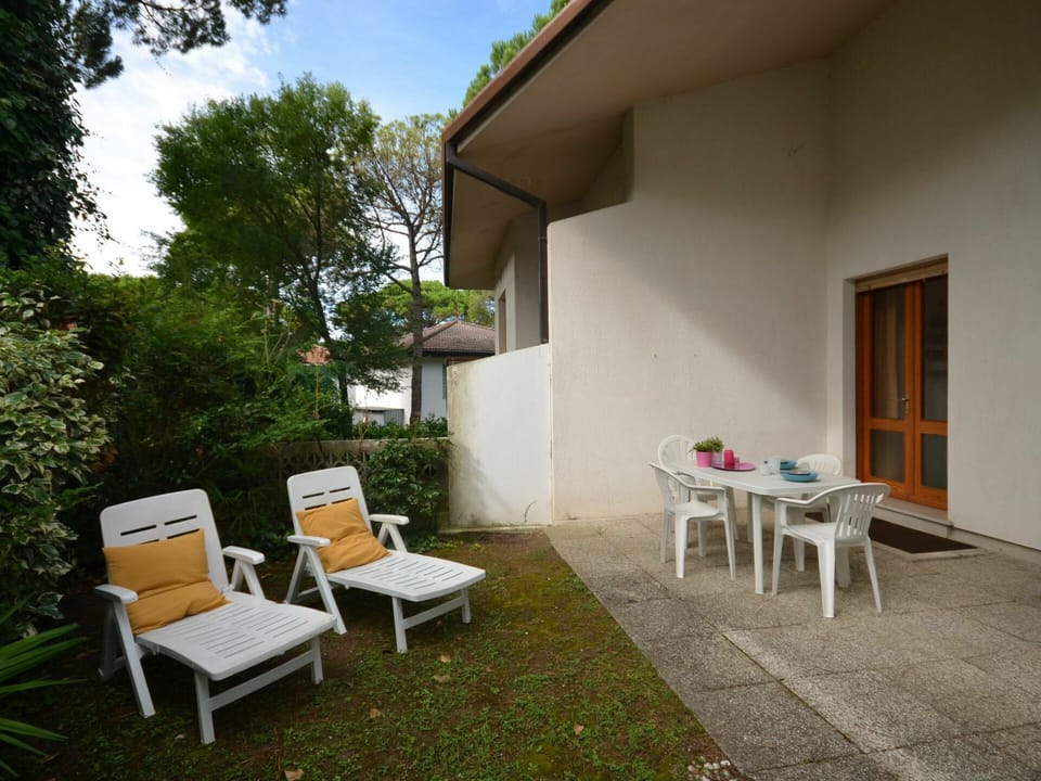 Plant, Furniture, Property, Building, Sky, Chair, Shade, Outdoor Furniture, Window, Interior Design