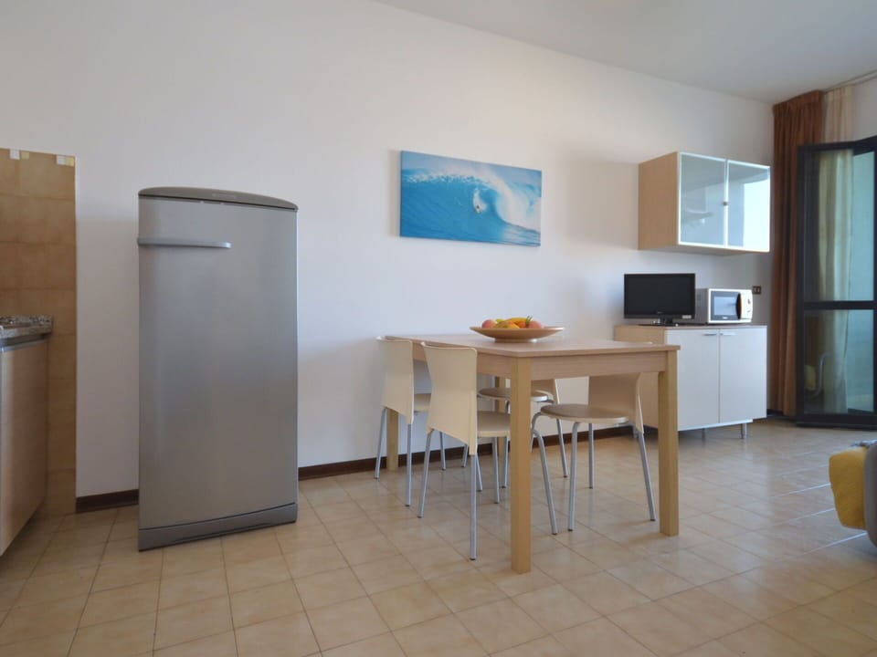 Building, Furniture, Table, Wood, House, Flooring, Floor, Window, Kitchen, Gas