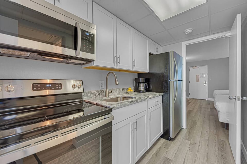 Enjoy preparing breakfast with your family in our kitchen.