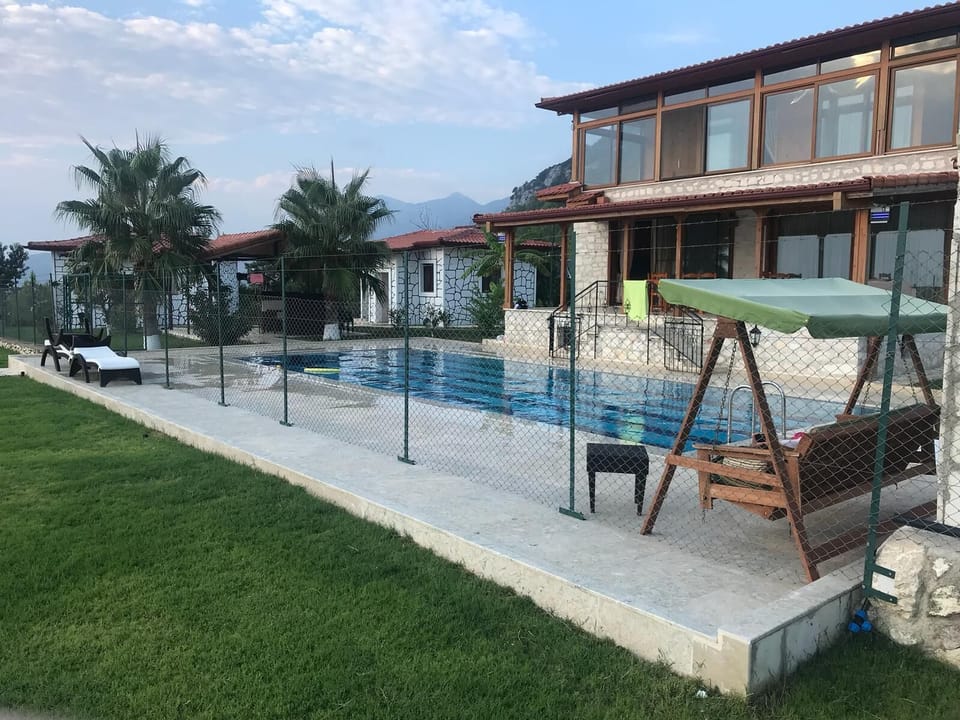 villa and pool 