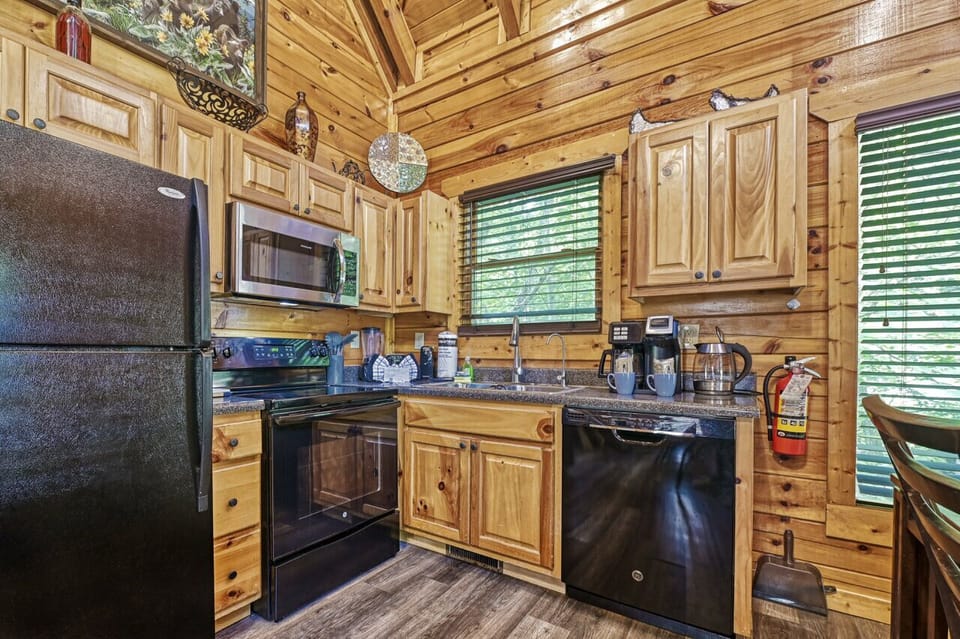 Our kitchen it offers everything you need for basic cooking.