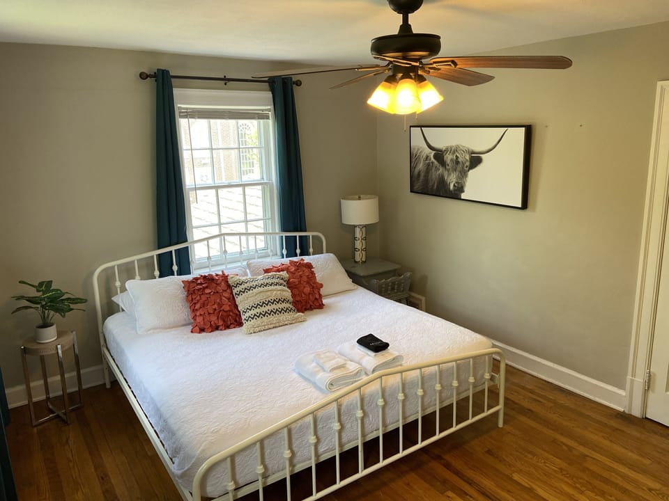 King bedroom located on the 2nd floor