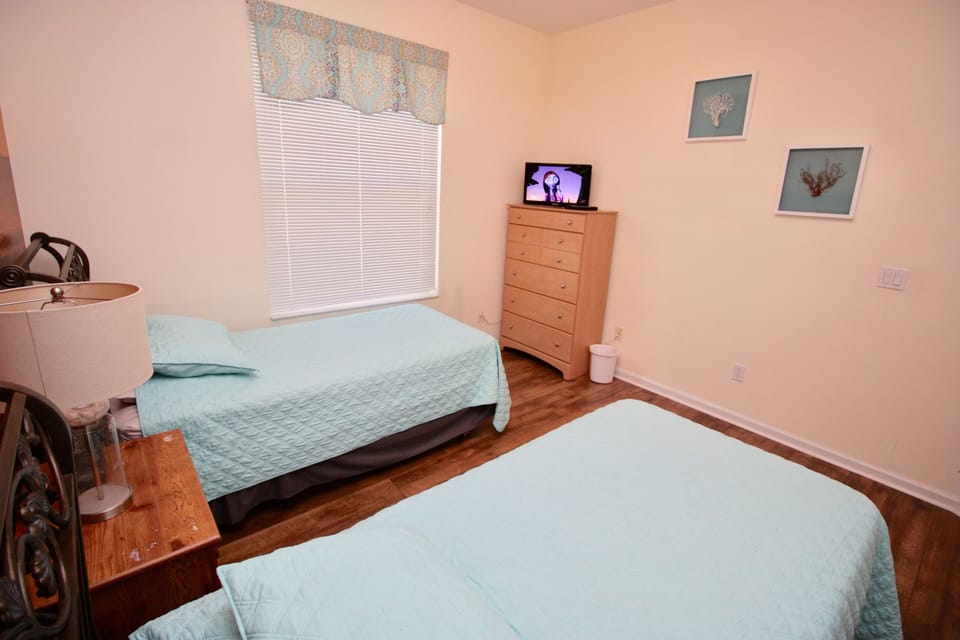 Twin Bedroom