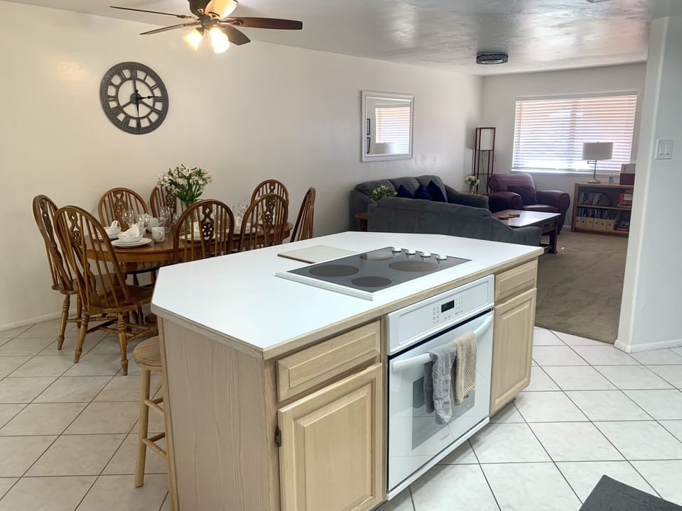 Electric, smooth top stove
