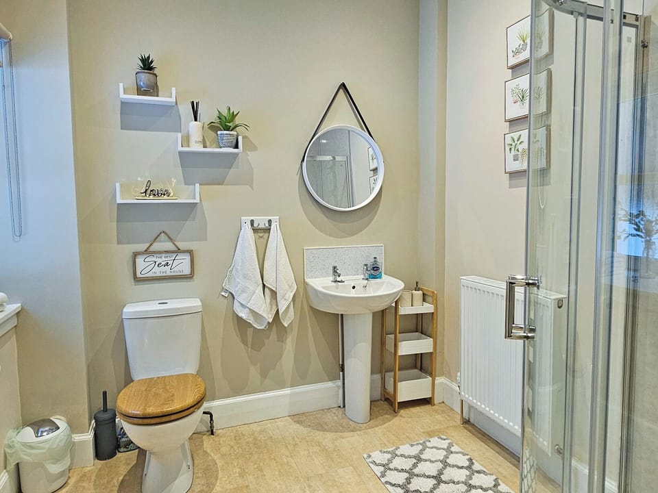 Shower room | Balmore Farmhouse, Scaniport, near Inverness