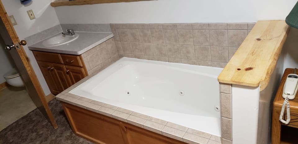 Jetted Tub