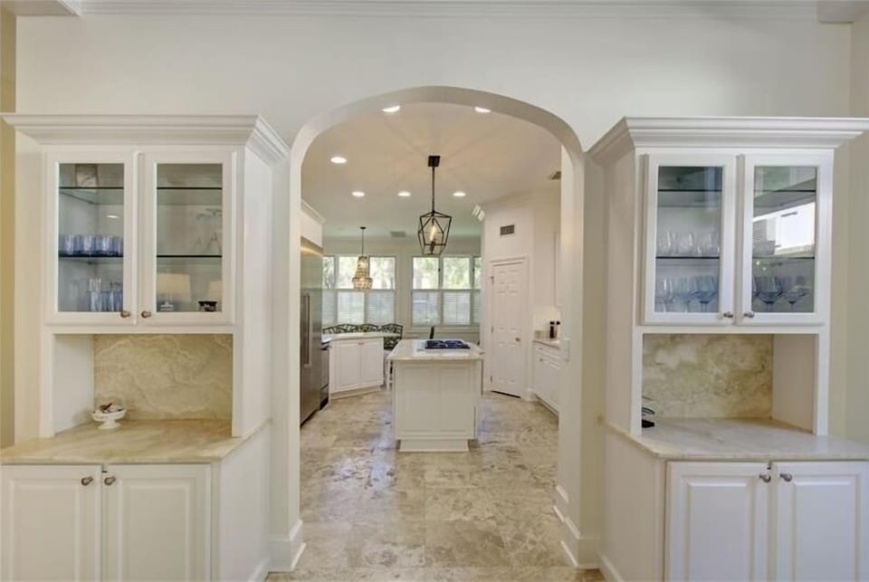 Entry into kitchen