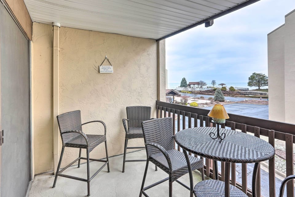 Private Balcony | Outdoor Dining
