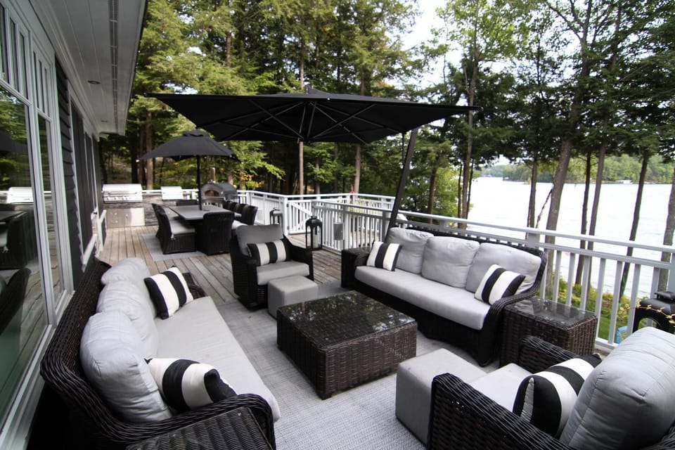 Main Cottage Deck