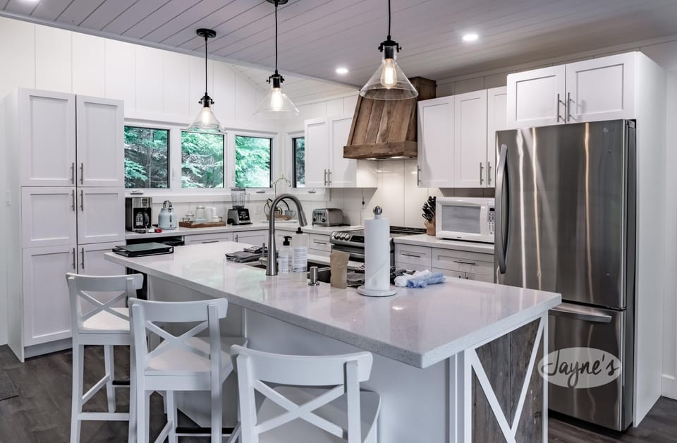 Kitchen &amp; Bar Seating