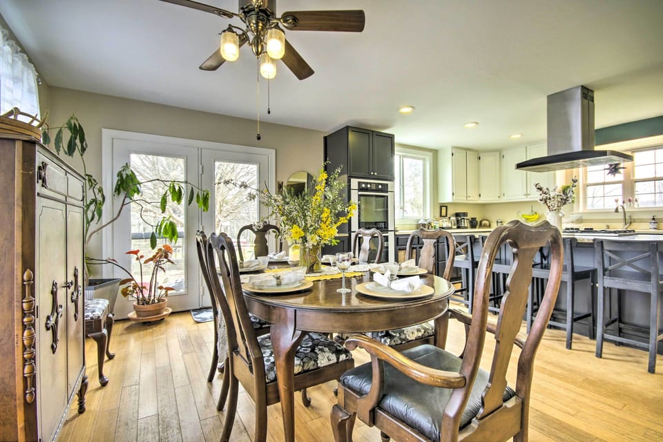 Dining Area | Dishware & Flatware