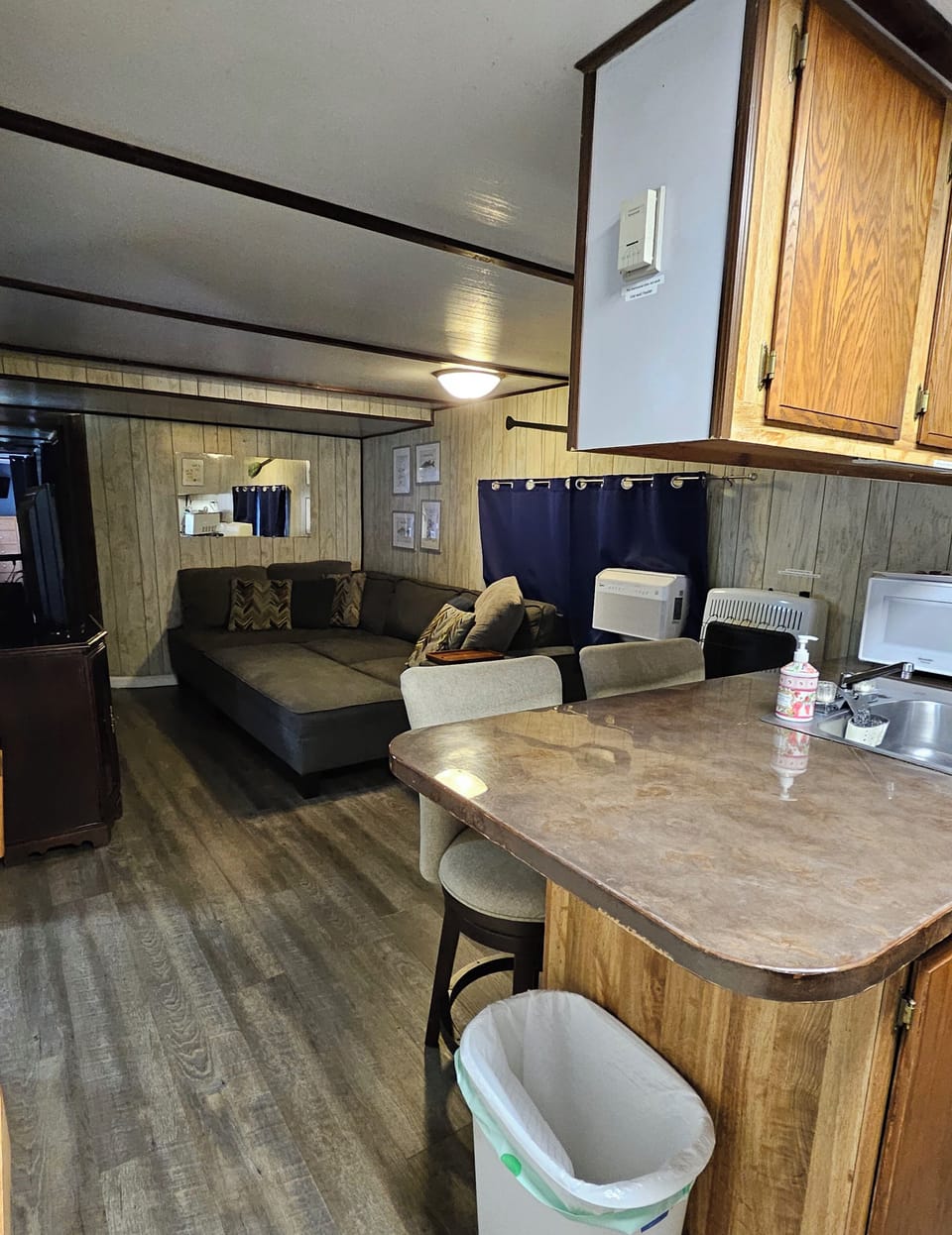 Large comfy sectional couch 